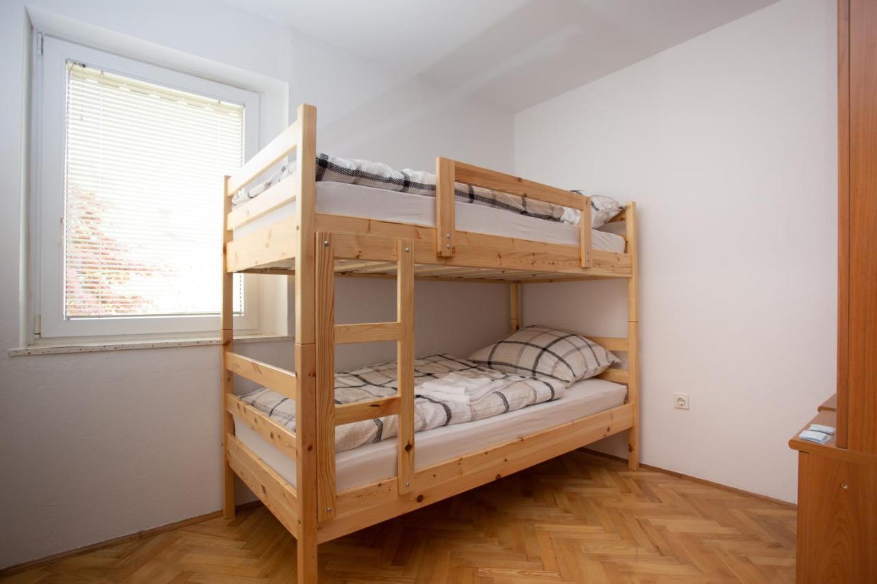 Hostel Lakebled Habitación foto