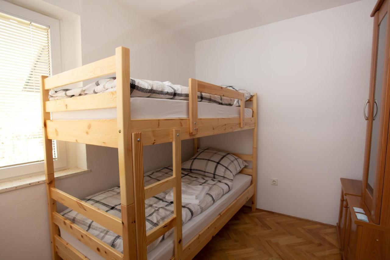 Hostel Lakebled Habitación foto