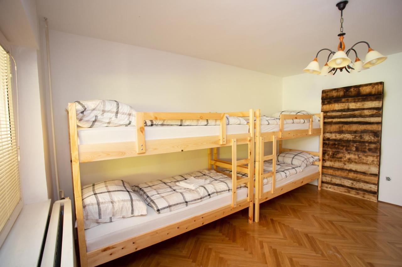 Hostel Lakebled Habitación foto